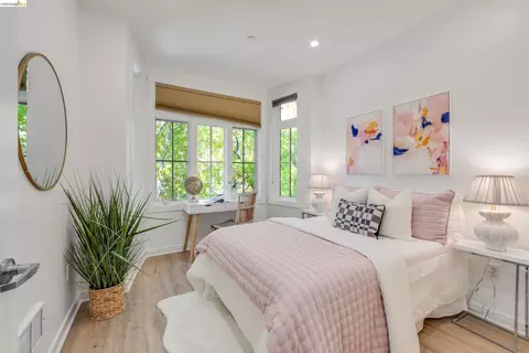 Bedroom - 2628 Telegraph Ave #303, Berkeley, CA 94704 photo 1 of 4