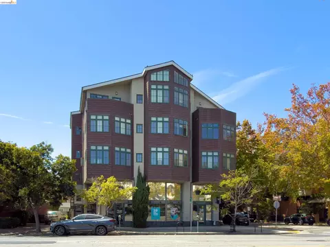 Exterior - 2628 Telegraph Ave #303, Berkeley, CA 94704 photo 1 of 6