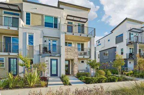 Exterior - 453 Sentinel Dr, Alameda, CA 94501 photo 1 of 4