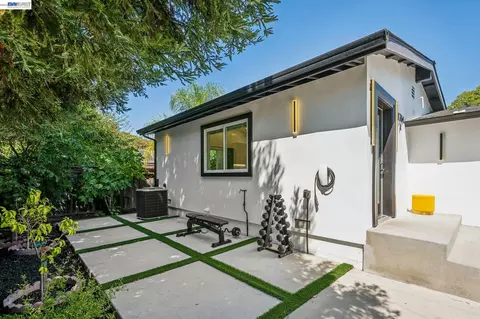 Exterior - 1764 3rd Ave, Walnut Creek, CA 94597 photo 12 of 12