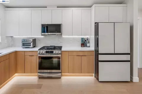 Kitchen - 1764 3rd Ave, Walnut Creek, CA 94597 photo 5 of 8
