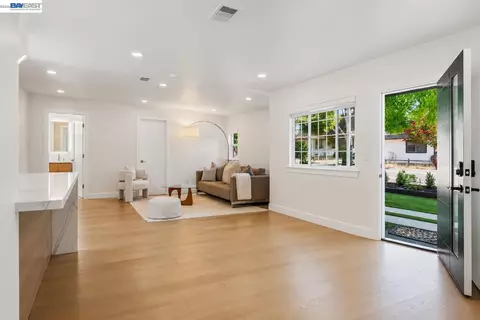 Living - 1764 3rd Ave, Walnut Creek, CA 94597 photo 1 of 7