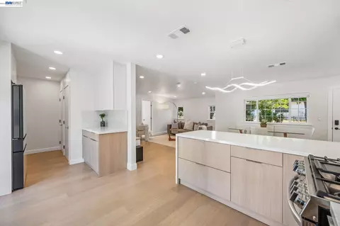 Entry Way - 1764 3rd Ave, Walnut Creek, CA 94597 photo 3 of 5