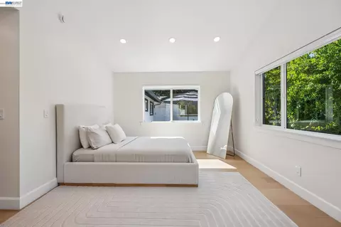 Bedroom - 1764 3rd Ave, Walnut Creek, CA 94597 photo 2 of 10