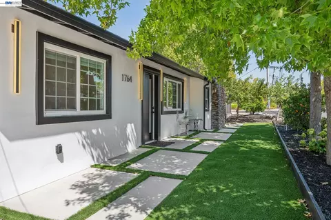 Exterior - 1764 3rd Ave, Walnut Creek, CA 94597 photo 4 of 12