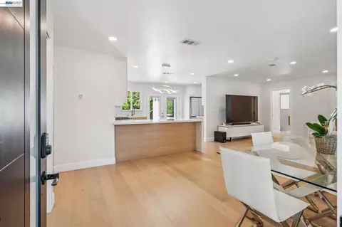 Entry Way - 1764 3rd Ave, Walnut Creek, CA 94597 photo 2 of 5