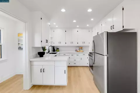 Kitchen - 321 Escobar St, Martinez, CA 94553 photo 1 of 5