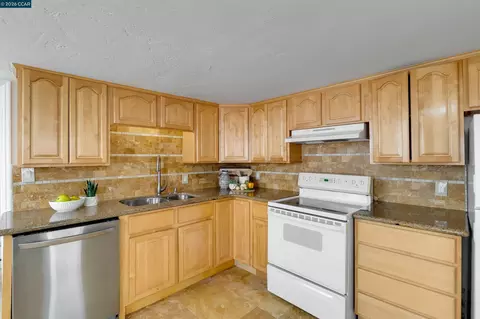 Kitchen - 321 Escobar St, Martinez, CA 94553 photo 5 of 5