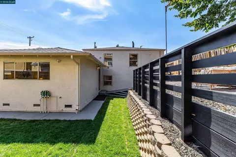 Exterior - 321 Escobar St, Martinez, CA 94553 photo 6 of 11