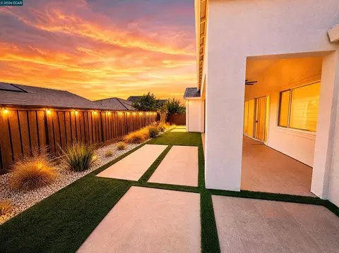 Exterior - 2703 Brewer St, Tracy, CA 95377 photo 3 of 3