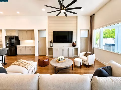 Living - 2703 Brewer St, Tracy, CA 95377 photo 1 of 1
