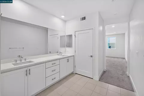 Bath - 5830 Midnight Pl #D, Dublin, CA 94568 photo 1 of 7
