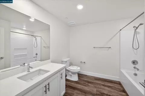 Bath - 5830 Midnight Pl #D, Dublin, CA 94568 photo 5 of 7