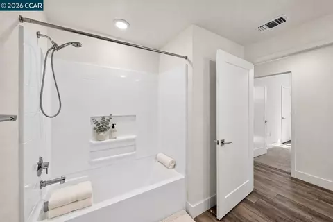 Bath - 5830 Midnight Pl #D, Dublin, CA 94568 photo 6 of 7