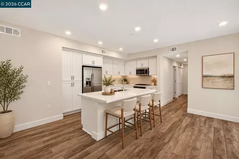 Kitchen - 5830 Midnight Pl #D, Dublin, CA 94568 photo 2 of 8