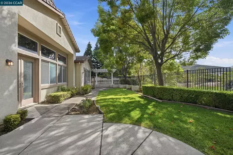 Exterior - 2509 Marshfield Rd, Vallejo, CA 94591 photo 8 of 9