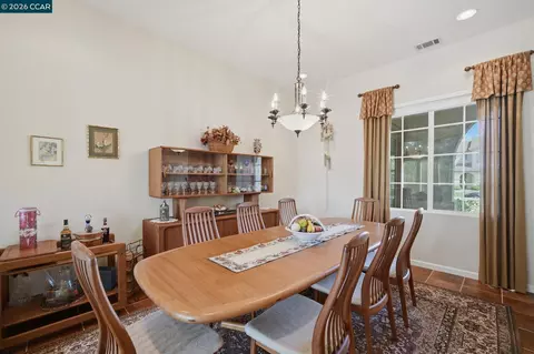 Dining - 2509 Marshfield Rd, Vallejo, CA 94591 photo 2 of 3