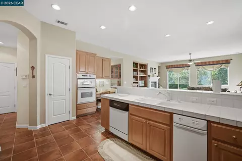 Kitchen - 2509 Marshfield Rd, Vallejo, CA 94591 photo 4 of 4