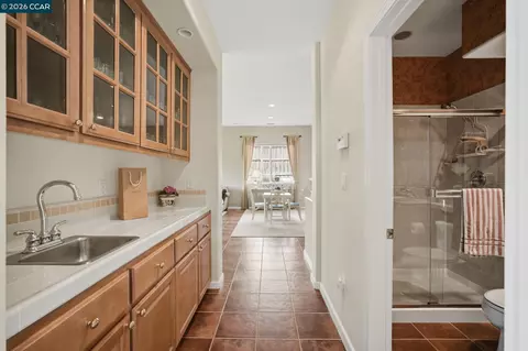 Entry Way - 2509 Marshfield Rd, Vallejo, CA 94591 photo 6 of 7