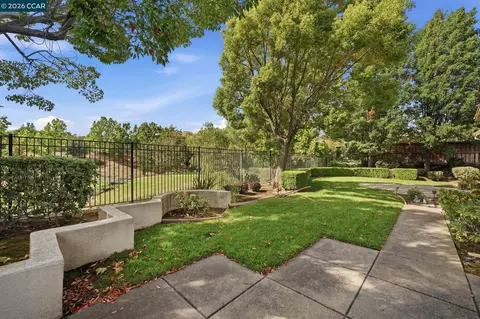 Exterior - 2509 Marshfield Rd, Vallejo, CA 94591 photo 6 of 9