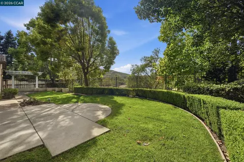 Exterior - 2509 Marshfield Rd, Vallejo, CA 94591 photo 5 of 9