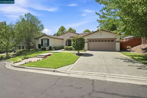 Exterior - 2509 Marshfield Rd, Vallejo, CA 94591 photo 4 of 9