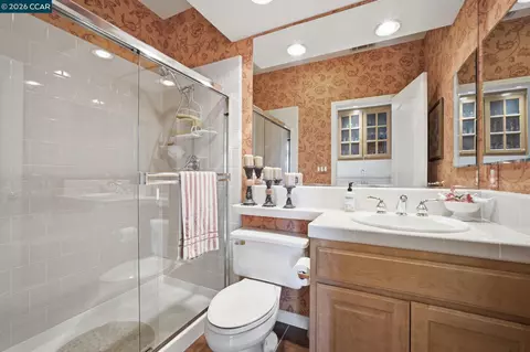 Bath - 2509 Marshfield Rd, Vallejo, CA 94591 photo 8 of 8