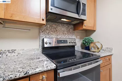 Kitchen - 47112 Warm Springs Blvd #313, Fremont, CA 94539 photo 3 of 5