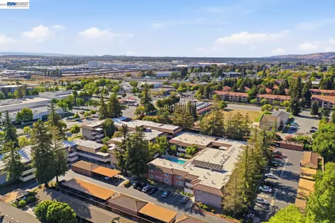 View/Area - 47112 Warm Springs Blvd #313, Fremont, CA 94539 photo 3 of 5