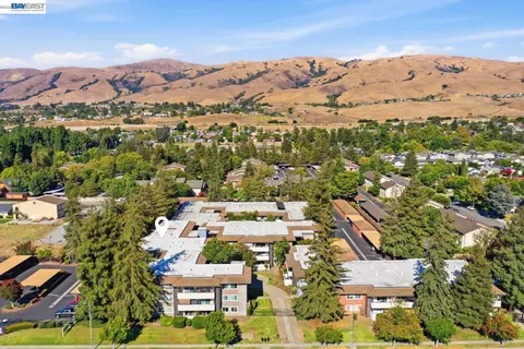 View/Area - 47112 Warm Springs Blvd #313, Fremont, CA 94539 photo 2 of 5