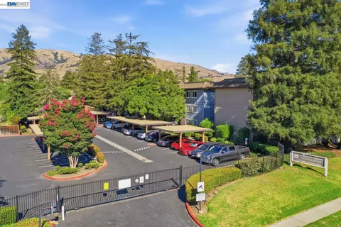 Exterior - 47112 Warm Springs Blvd #313, Fremont, CA 94539 photo 5 of 7