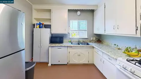 Kitchen - 90 Linscheid, Pittsburg, CA 94565 photo 2 of 2