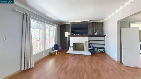 Living - 90 Linscheid, Pittsburg, CA 94565 photo 2 of 2