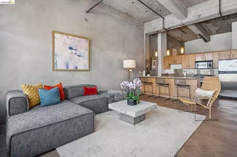 Living - 201 4th St #406, Oakland, CA 94607 photo 3 of 9