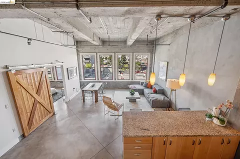 Living - 201 4th St #406, Oakland, CA 94607 photo 9 of 9