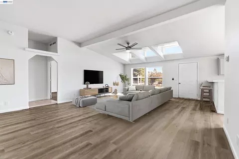 Living - 4437 W Grayson, Modesto, CA 95358 photo 2 of 7
