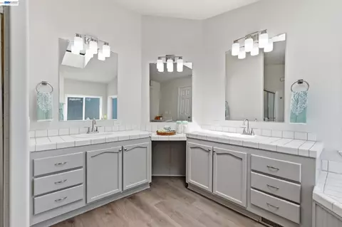 Bath - 4437 W Grayson, Modesto, CA 95358 photo 1 of 4
