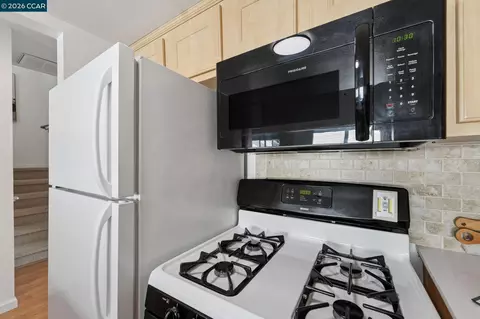 Kitchen - 4536 Melody Dr #D, Concord, CA 94521 photo 3 of 3