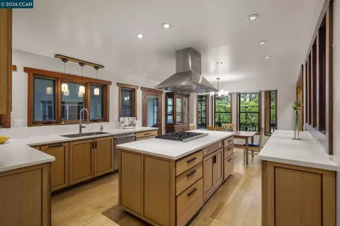 Kitchen - 5184 Darby Russell Rd, Murphys, CA 95247 photo 2 of 7