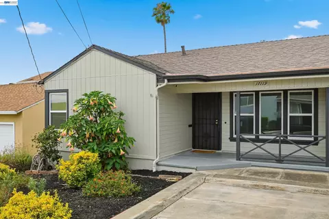 Exterior - 17119 Rolando Ave, Castro Valley, CA 94546 photo 3 of 11
