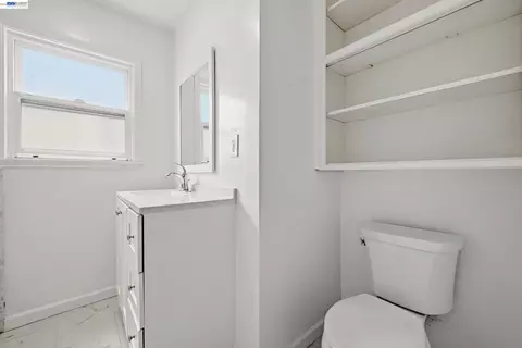 Bath - 17119 Rolando Ave, Castro Valley, CA 94546 photo 1 of 3