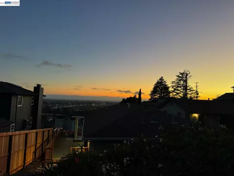 View/Area - 17119 Rolando Ave, Castro Valley, CA 94546 photo 11 of 11