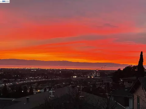 View/Area - 17119 Rolando Ave, Castro Valley, CA 94546 photo 10 of 11