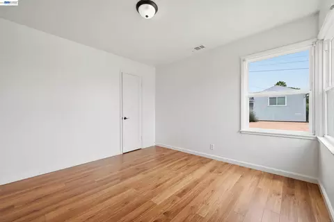 Bedroom - 17119 Rolando Ave, Castro Valley, CA 94546 photo 5 of 8
