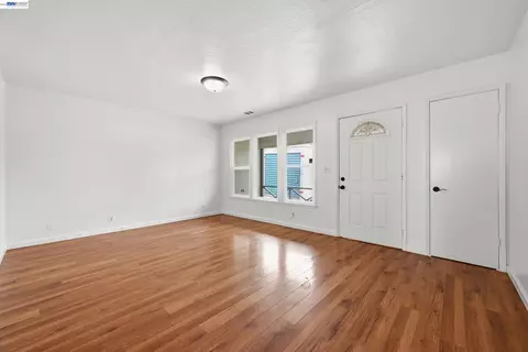 Living - 17119 Rolando Ave, Castro Valley, CA 94546 photo 6 of 6