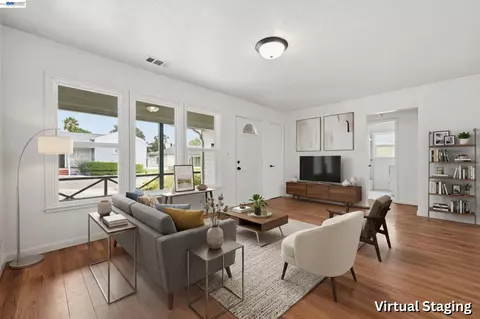 Living - 17119 Rolando Ave, Castro Valley, CA 94546 photo 4 of 6