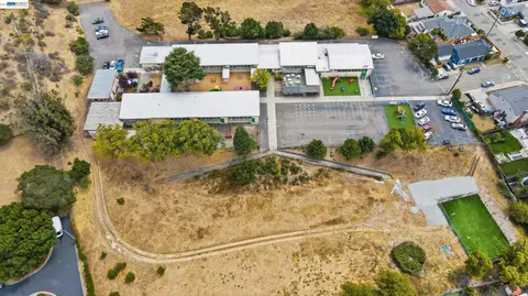 View/Area - 17119 Rolando Ave, Castro Valley, CA 94546 photo 4 of 11