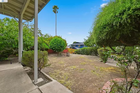 Exterior - 17119 Rolando Ave, Castro Valley, CA 94546 photo 5 of 11