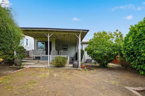 Exterior - 17119 Rolando Ave, Castro Valley, CA 94546 photo 9 of 11