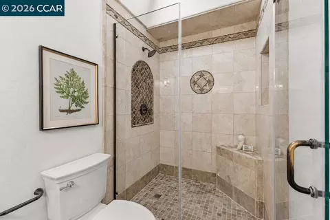 Bath - 8798 Augusta Ct, Dublin, CA 94568 photo 3 of 6